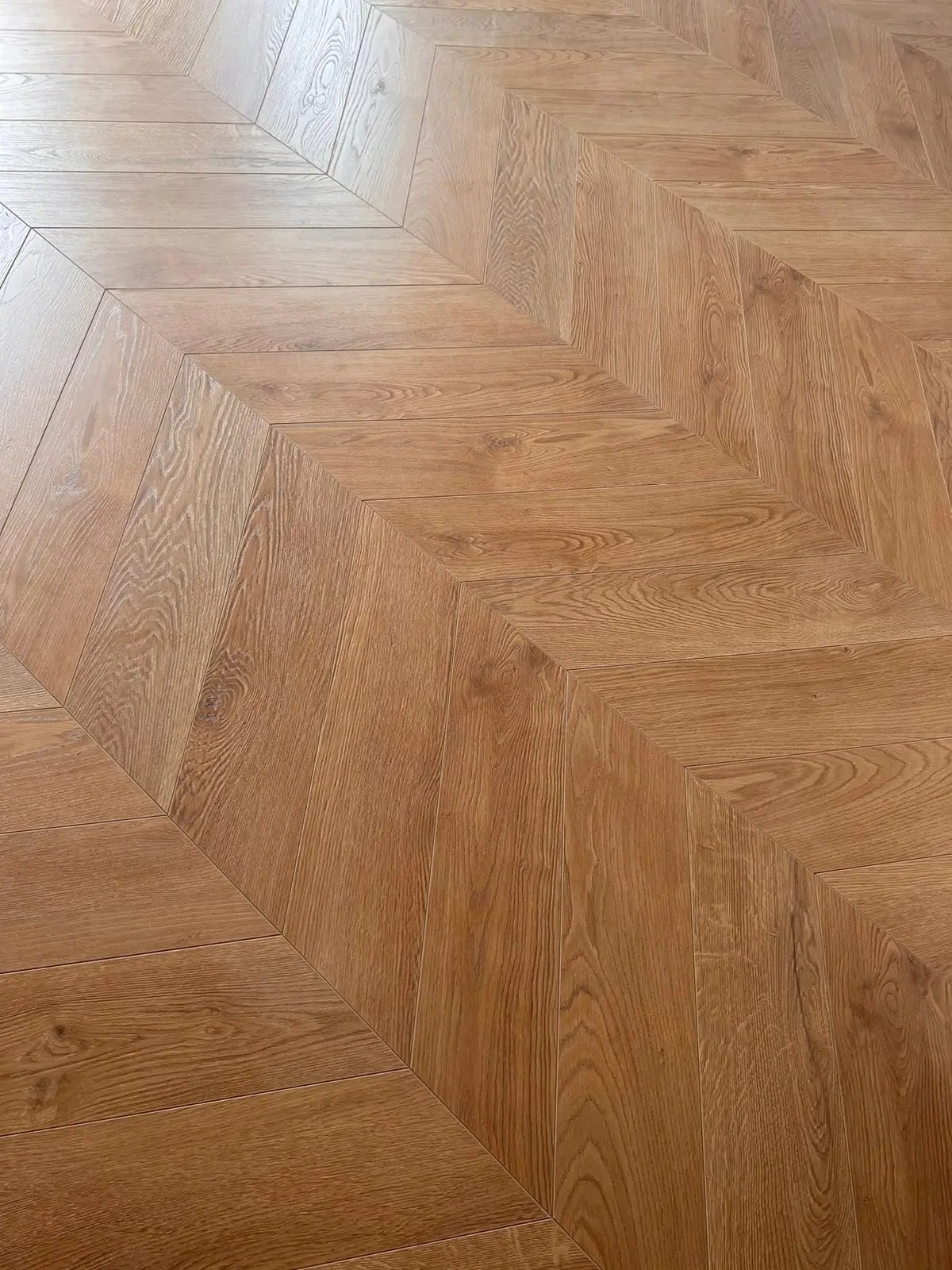 Ламинат ENGLİSH OAK NATUR CHEVRON