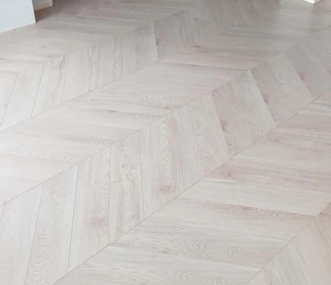 Ламинат ENGLİSH OAK LİGHT CHEVRON